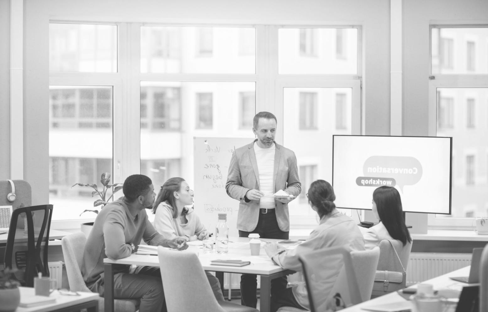 Detailansicht von Finanzberechnungen und Notizen